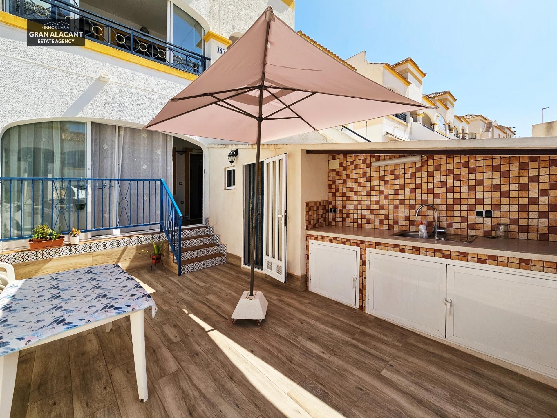 Terrassa de Casa o xalet en venda en Santa Pola amb Aire condicionat, Calefacció i Jardí privat