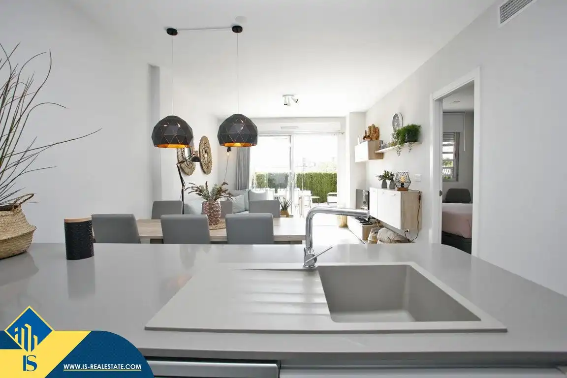 Bungalow amb piscina en venda a Nueva Torrevieja - Aguas Nuevas, imagen 9