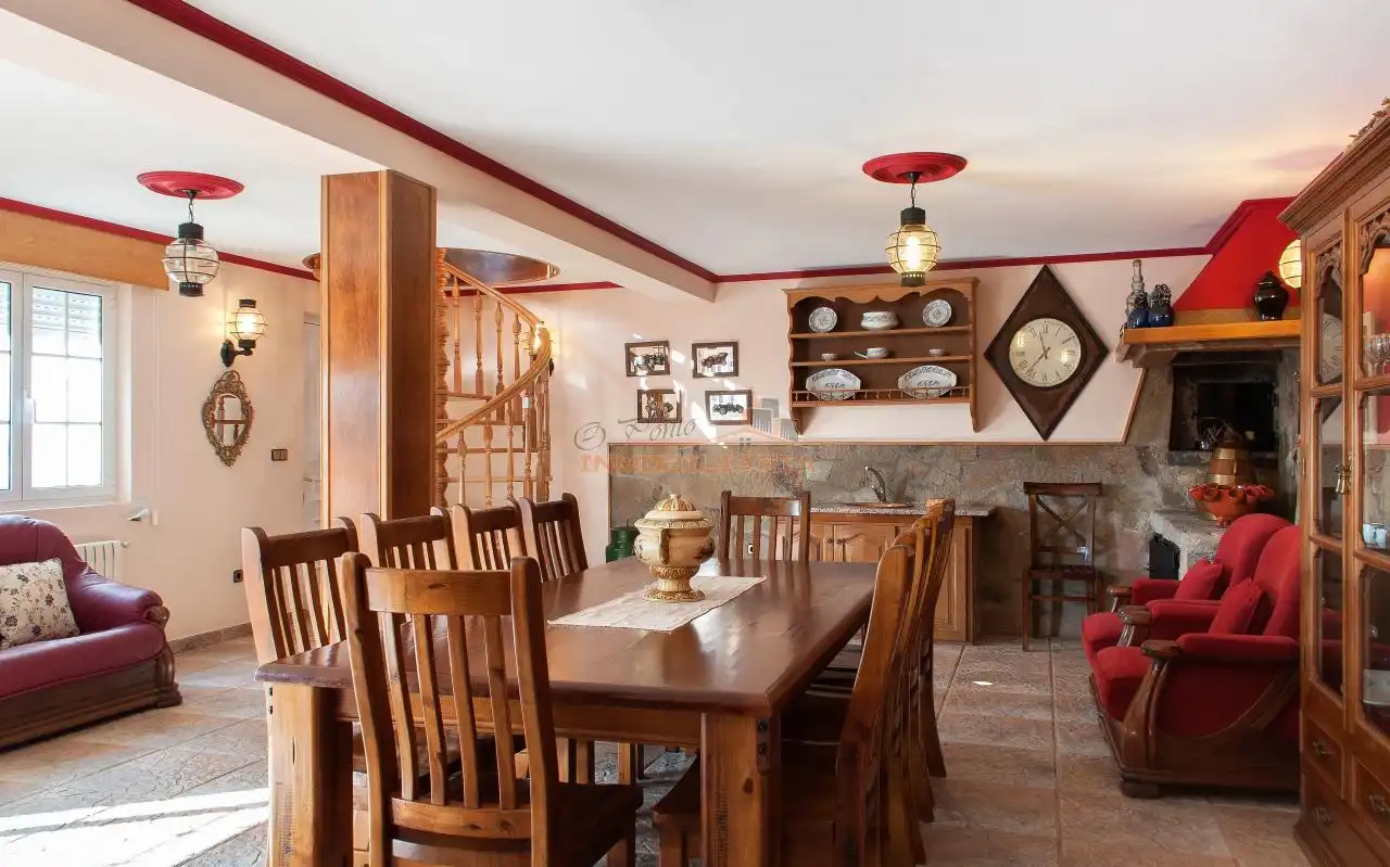 Comedor de Casa o chalet en venta en San Sadurniño con Calefacción, Jardín privado y Terraza