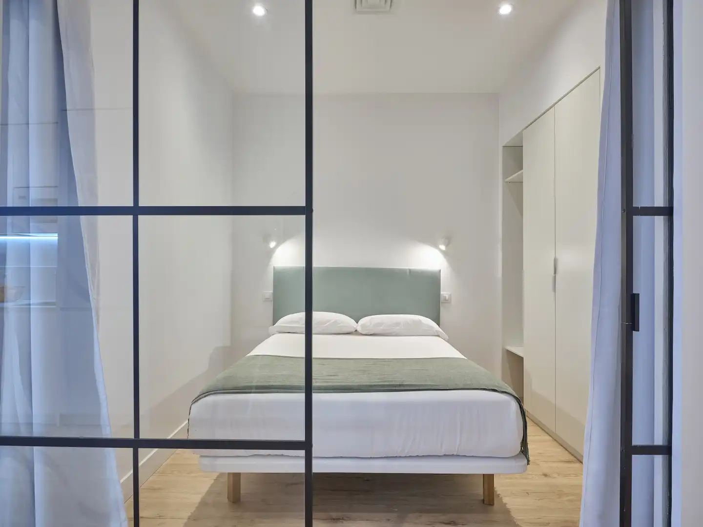 Habitación de Apartamento de alquiler en Madrid con Aire acondicionado, Amueblado y Lavadora