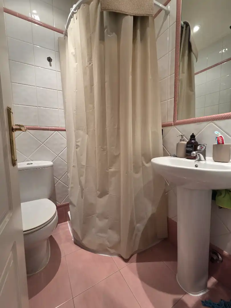 Baño de Piso en venta en Sevilla con Aire acondicionado, Calefacción y Terraza