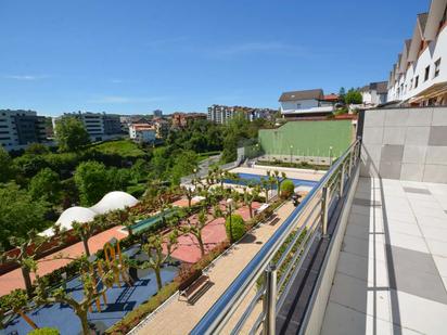Terrassa de Casa adosada en venda en Donostia - San Sebastián  amb Calefacció, Jardí privat i Terrassa