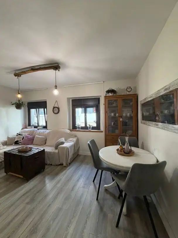 Sala d'estar de Pis en venda en Gijón  amb Traster i Moblat
