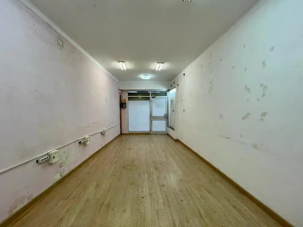 Local comercial de lloguer a de l'Església, imagen 2