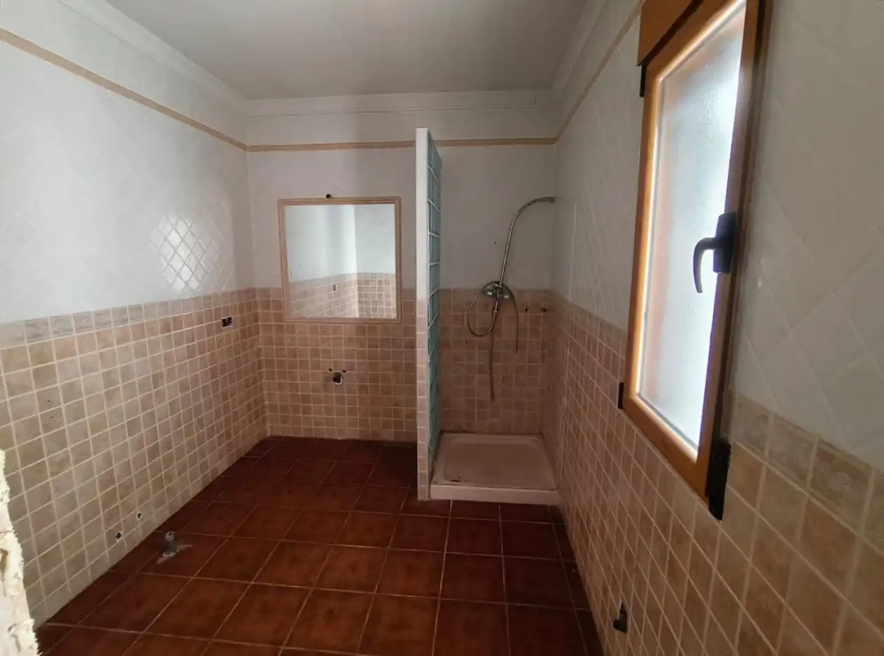 Bathroom of Detached homes for sale in Alcaraz  with Terrace and Storage room