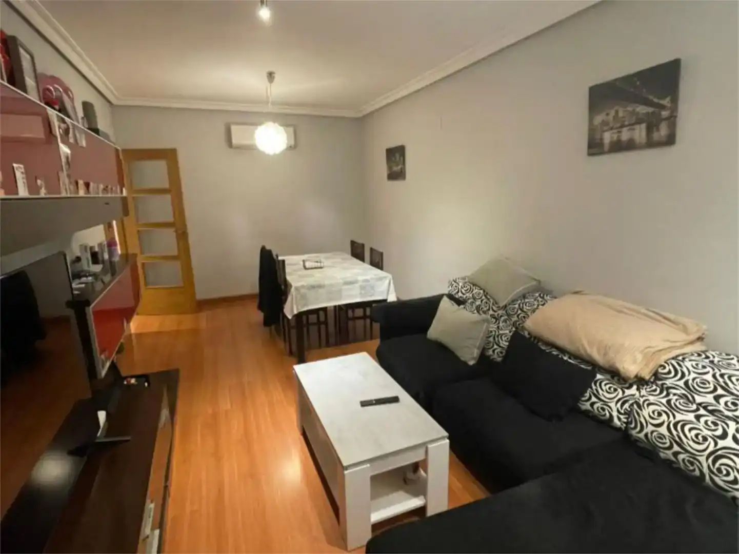 Living room of Flat for sale in Consuegra  with Air Conditioner and Balcony