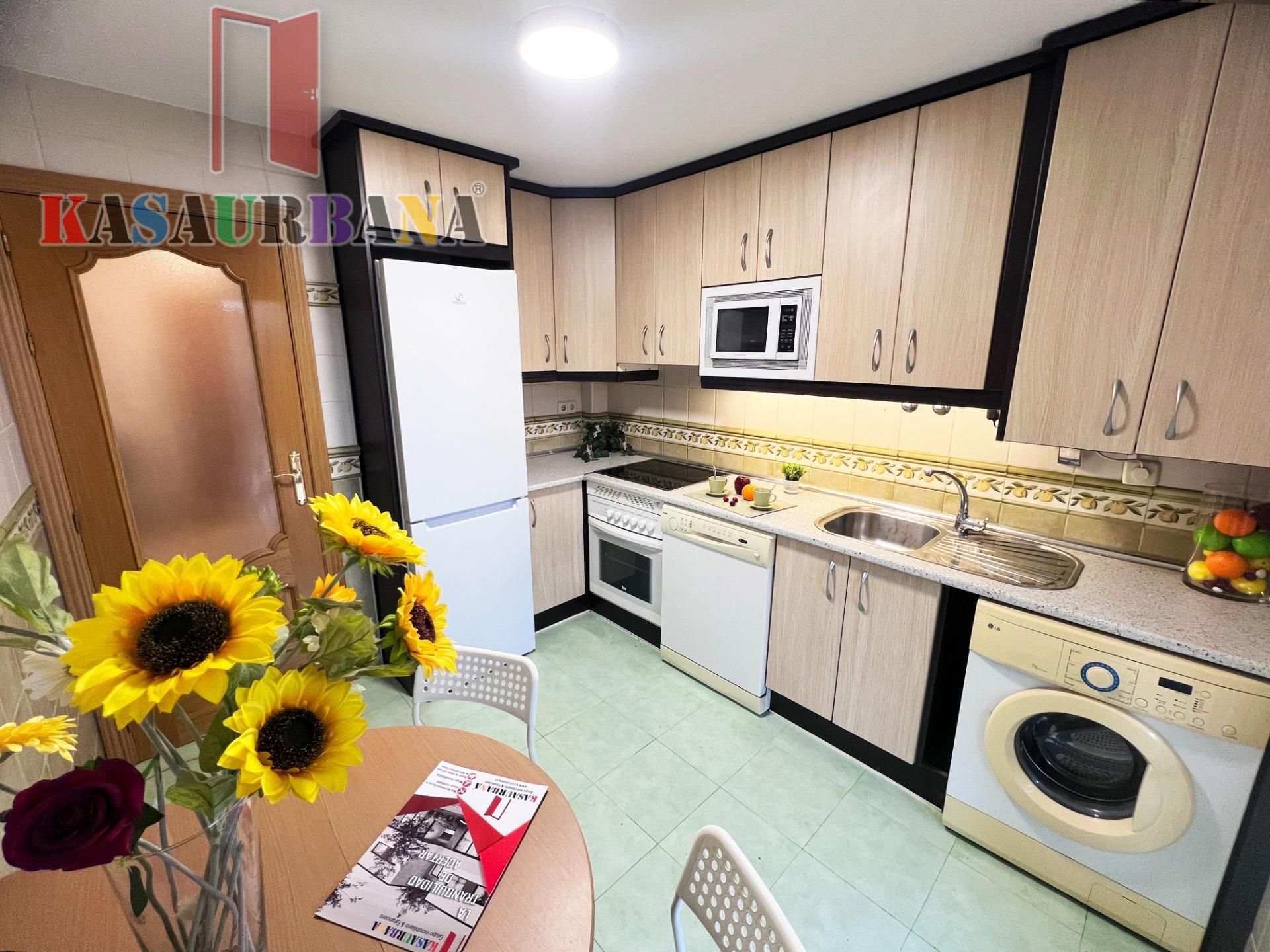 Kitchen of Planta baja for sale in Ciempozuelos  with Heating, Private garden and Terrace