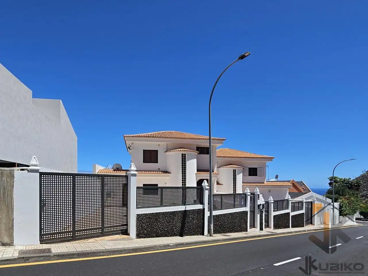 Vista exterior de Casa adosada en venta en Santa Cruz de Tenerife con Aire acondicionado, Terraza y Piscina
