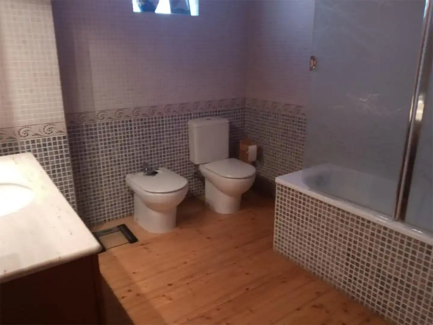 Baño de Casa adosada en venta en Almudévar con Parquet, Amueblado y Internet