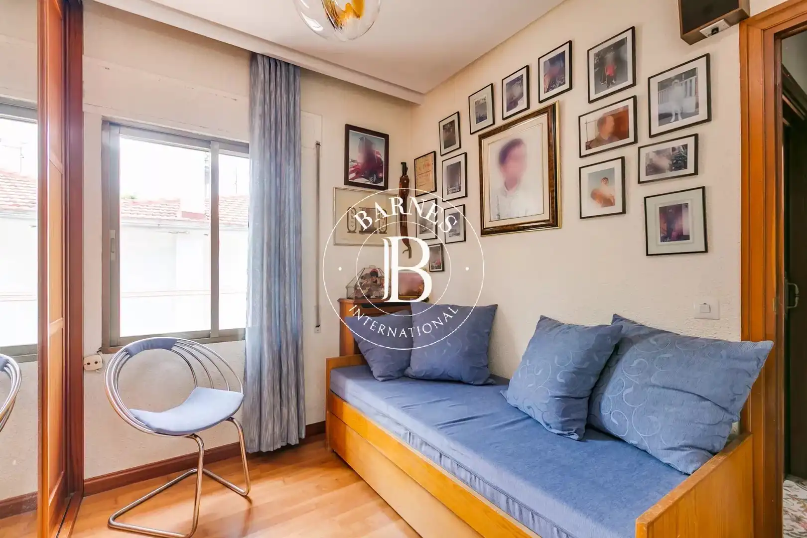 Dormitori de Casa o xalet en venda en Madrid amb Aire condicionat, Calefacció i Jardí privat