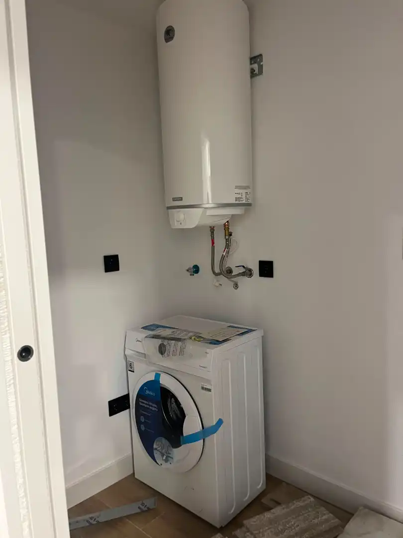 Bathroom of Flat for rent in Ferrol  with Heating, Furnished and Oven