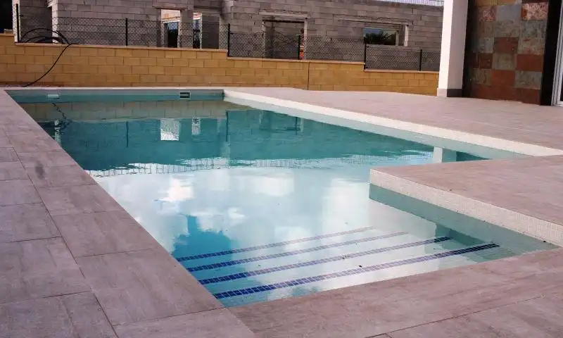 Piscina de Casa o chalet en venta en Monóvar  / Monòver con Aire acondicionado, Jardín privado y Terraza