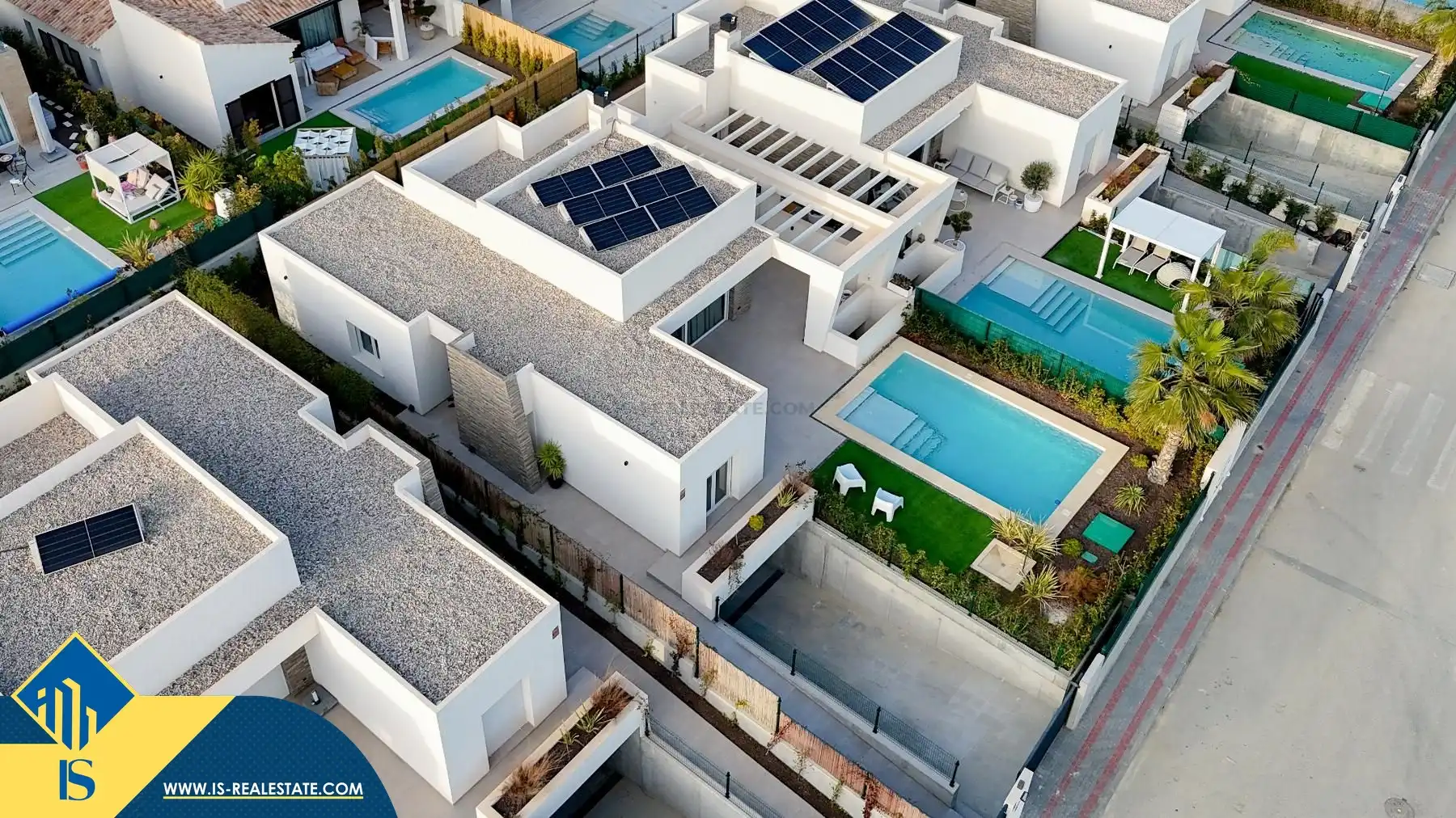 Chalet con piscina en venta en Centro