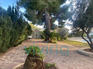 Villa zum Verkauf in Carrer la Lluna