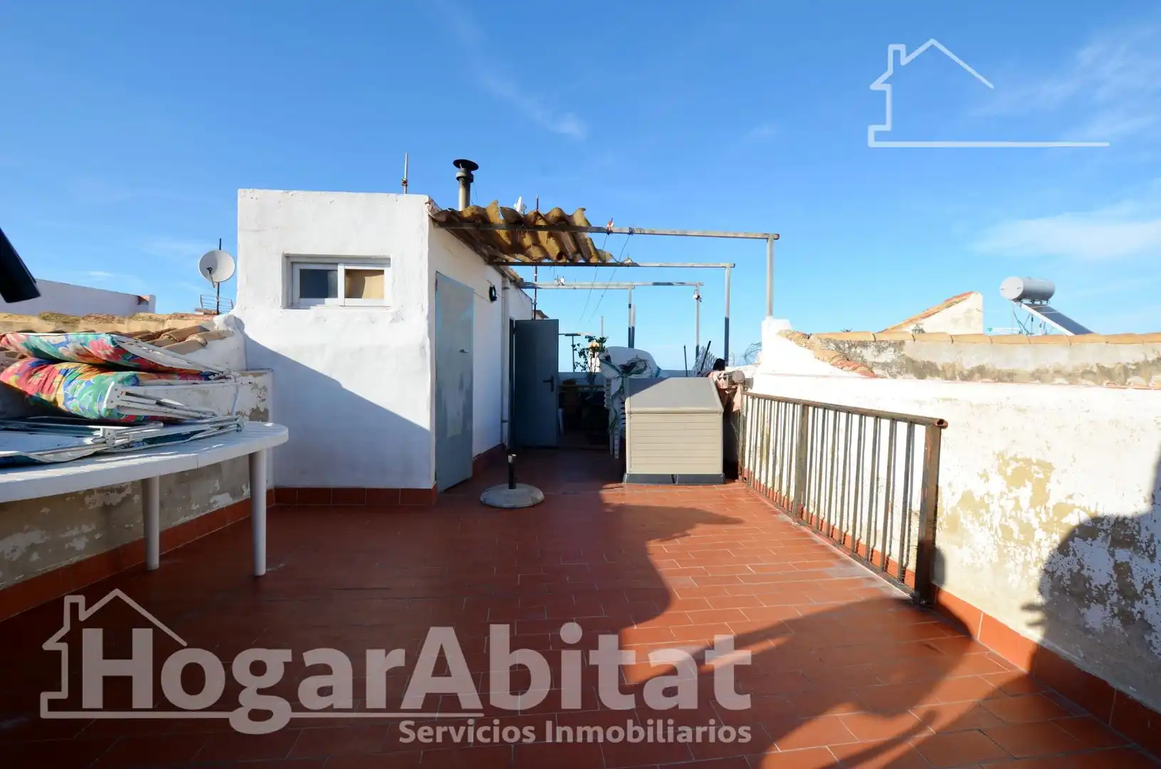 Terrasse von Haus oder Chalet zum Verkauf in Oliva mit Terrasse, Abstellraum und Möbliert