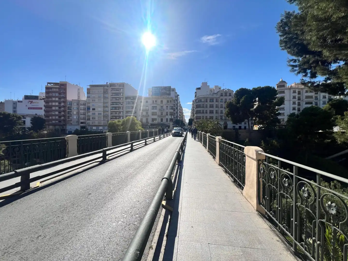 Vista exterior de Piso de alquiler en Elche / Elx con Aire acondicionado y Amueblado