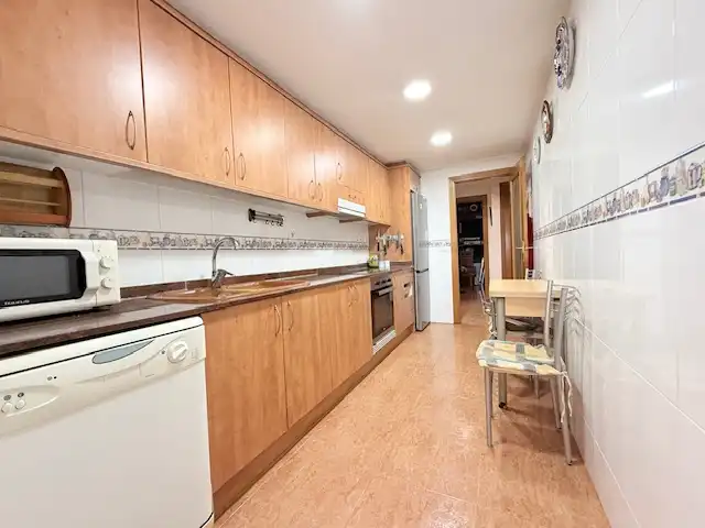 Küche von Wohnung zum Verkauf in Castellón de la Plana / Castelló de la Plana mit Klimaanlage, Heizung und Abstellraum