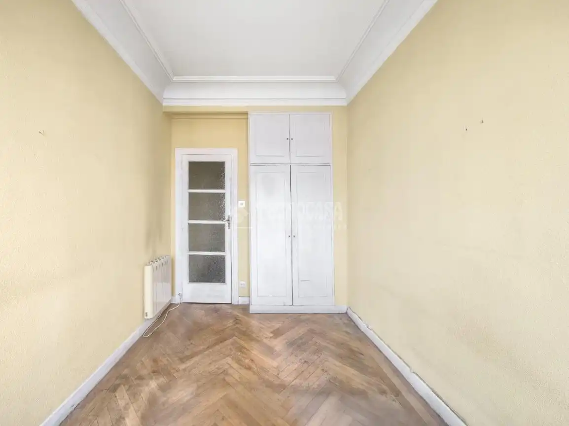 Bedroom of Flat for sale in Madrid  with Parquet flooring