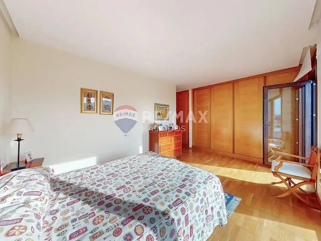 Bedroom of Houses for sale in Vigo   with Heating, Private garden and Parquet flooring