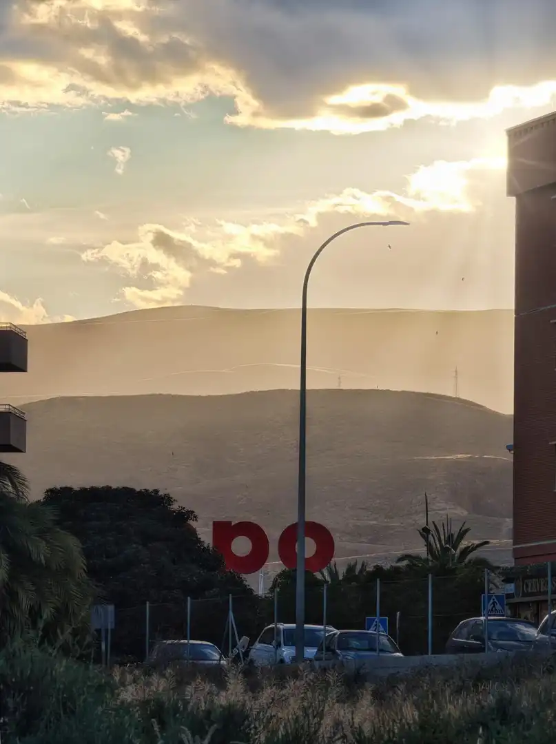Vista exterior de Casa o xalet en venda en Almería amb Aire condicionat, Calefacció i Moblat