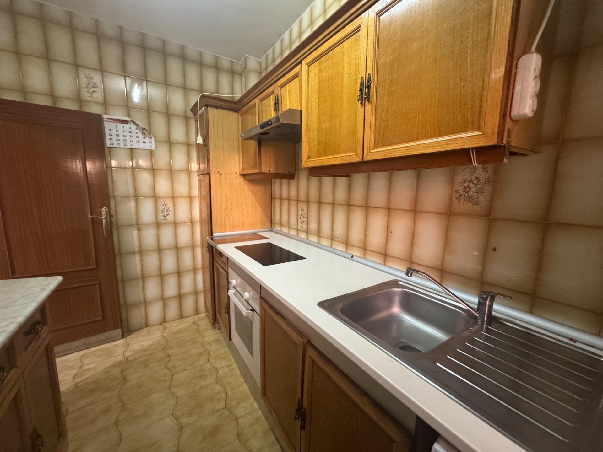 Kitchen of Flat to rent in  Madrid Capital  with Air Conditioner and Heating