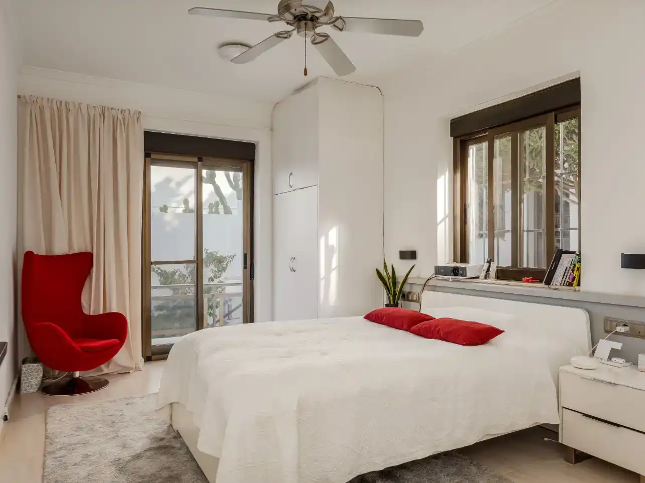 Bedroom of Flat for rent in Dénia  with Air Conditioner, Private garden and Parquet flooring