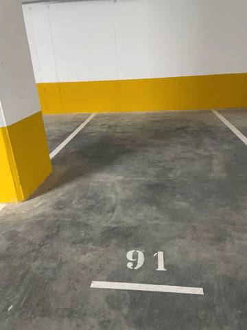 Garaje en Venta en Carrer Joaquim Amat-Piniella en La Clota