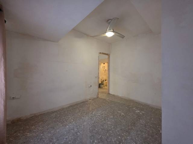 Local comercial en Venta en Carrer Creu Coberta en Hostafrancs