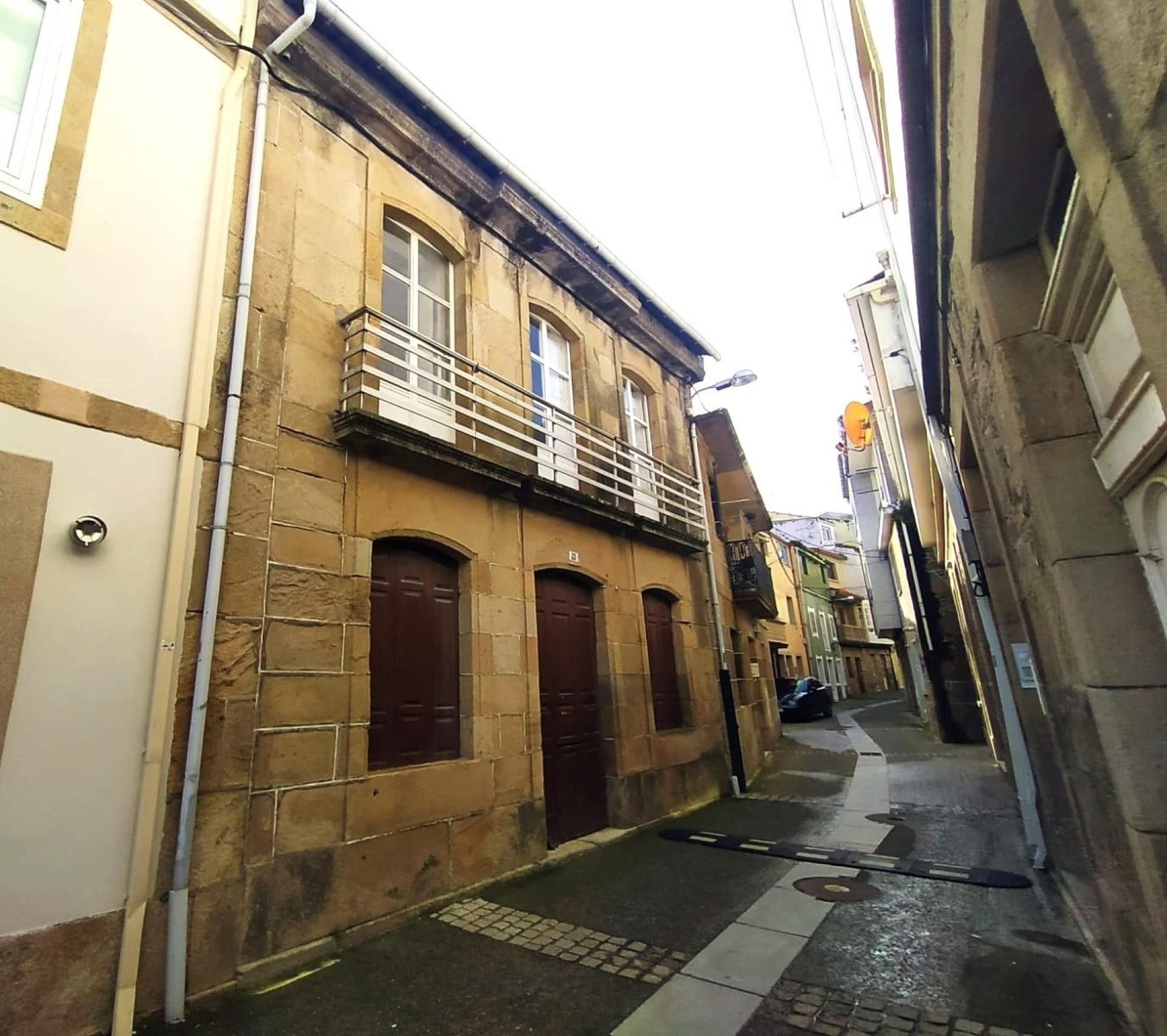 Vista exterior de Casa adosada en venda en Porto do Son amb Balcó