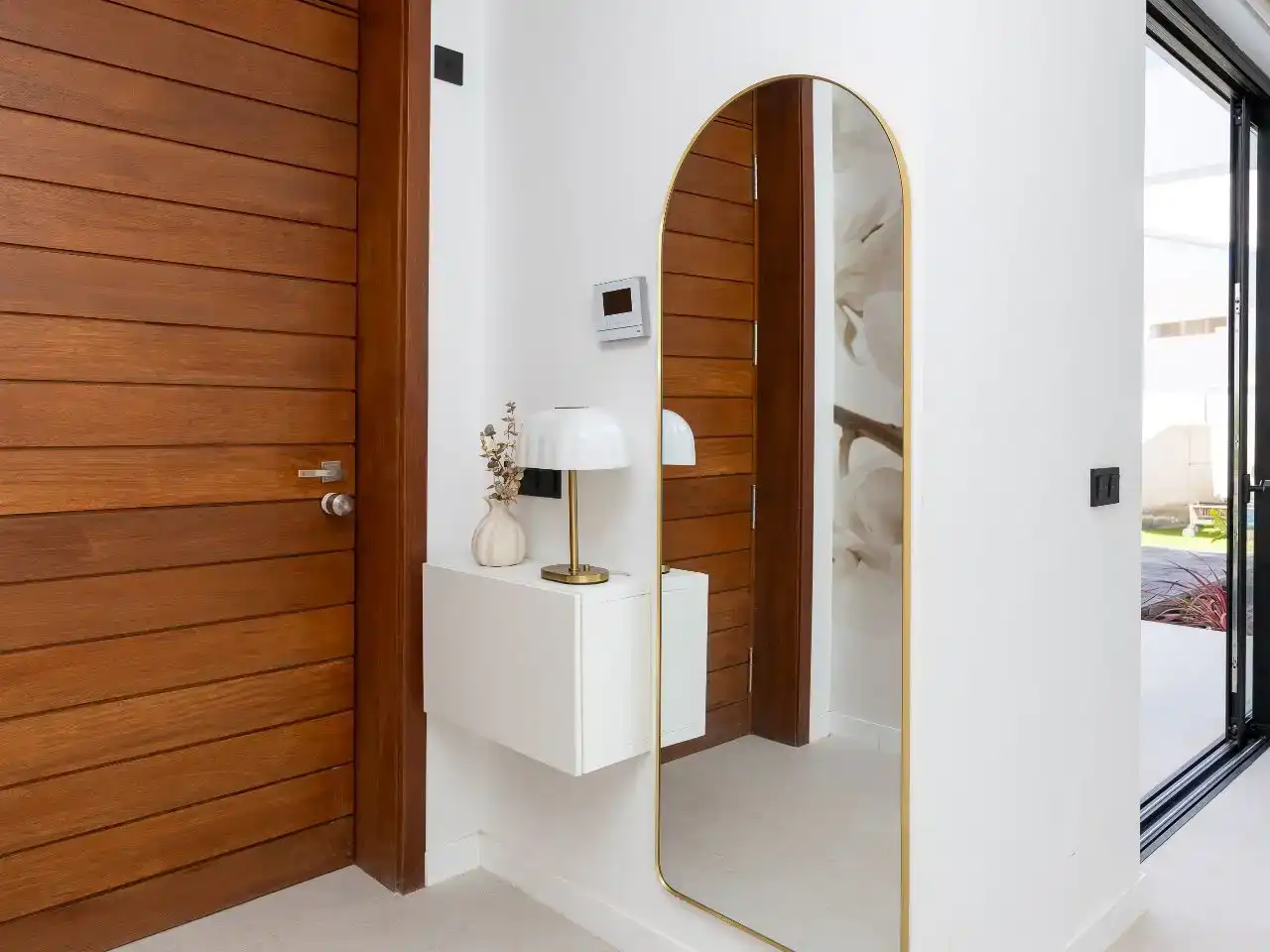 Detached homes for rent in Antigua  with Air Conditioner and Swimming Pool