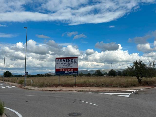 Terreno industrial en Venta en Carrer d'Alemanya en Ciutat del Transport - La Salera