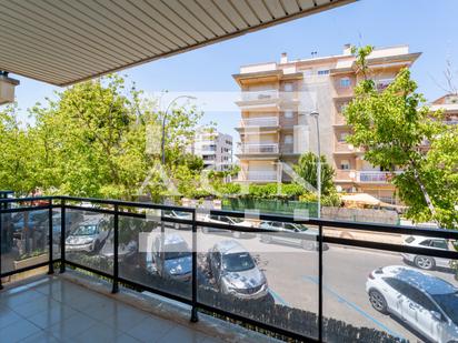 Vista exterior de Pis en venda en Cambrils amb Aire condicionat, Calefacció i Terrassa