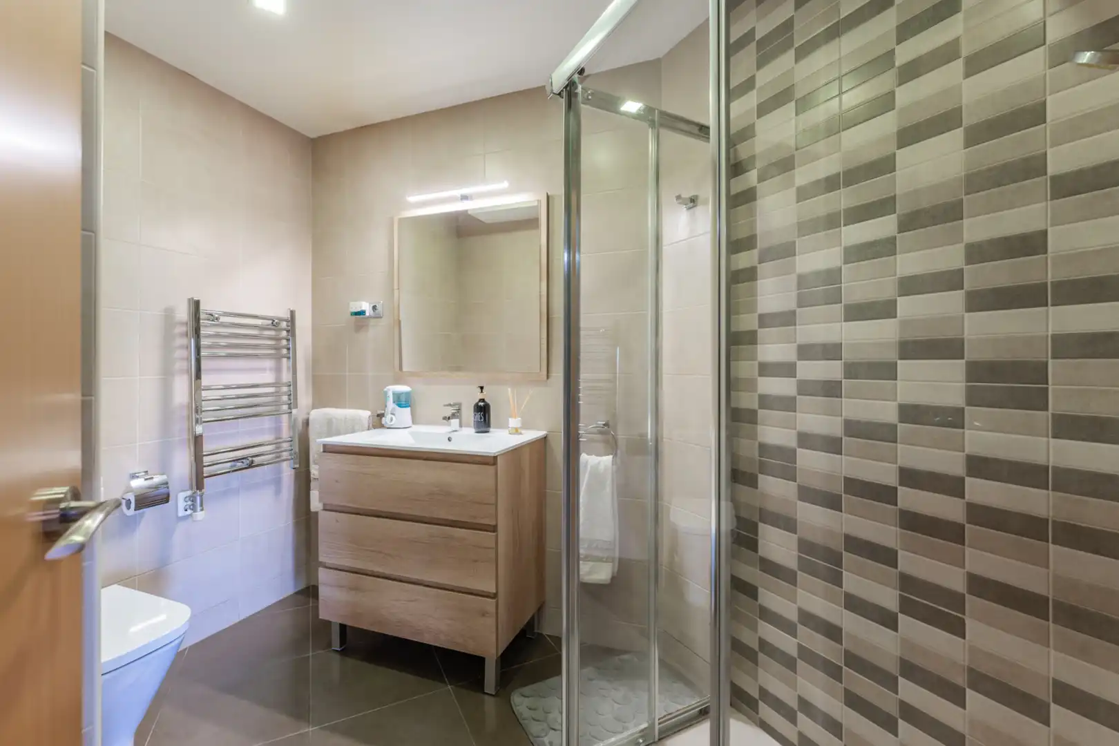 Bathroom of Flat for sale in Mollet del Vallès  with Air Conditioner and Balcony