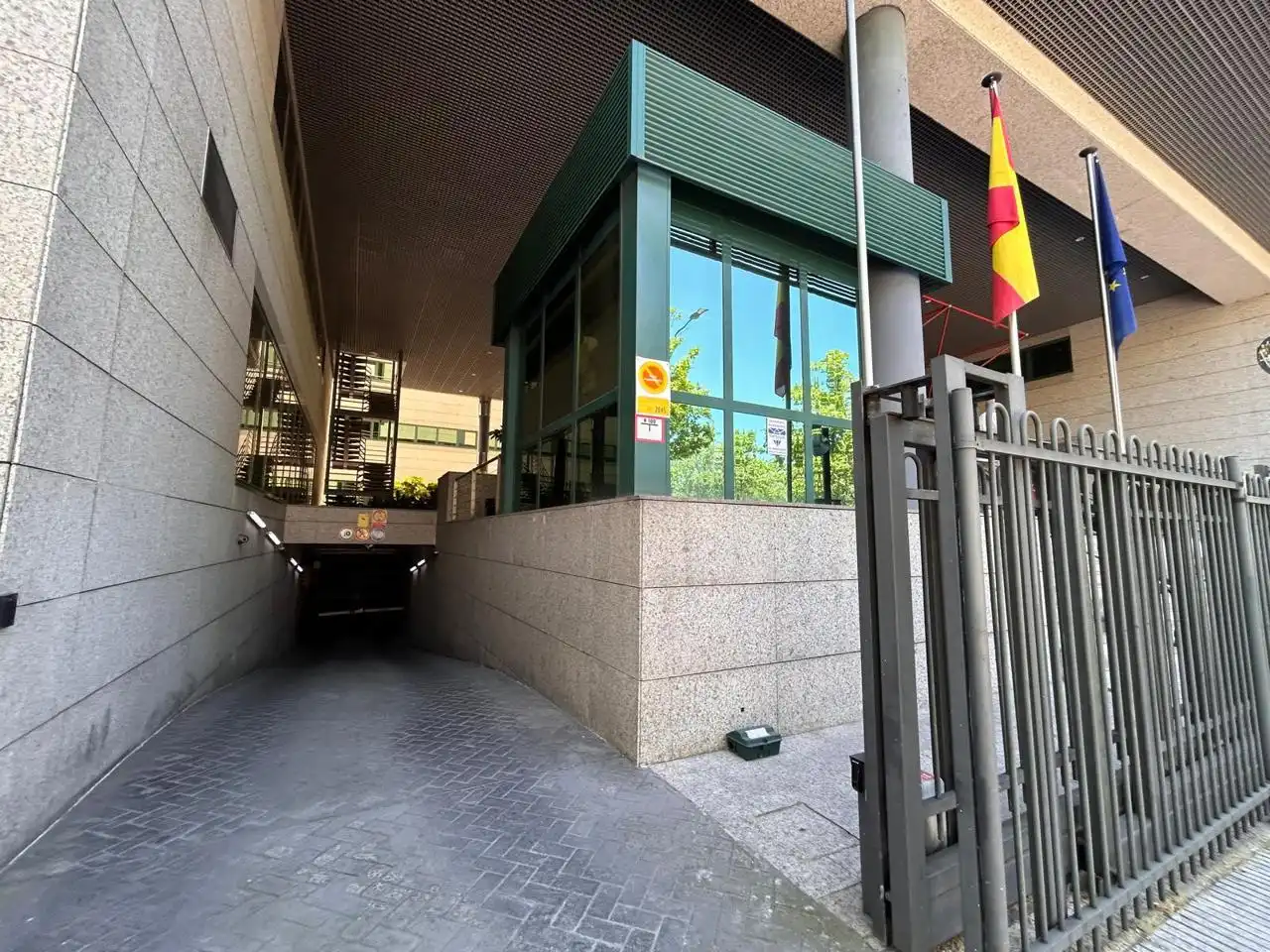 Vista exterior de Loft en venta en San Sebastián de los Reyes con Aire acondicionado, Calefacción y Internet