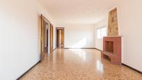 Sala d'estar de Casa o xalet en venda en Viladecans amb Jardí privat, Balcó i Alarma