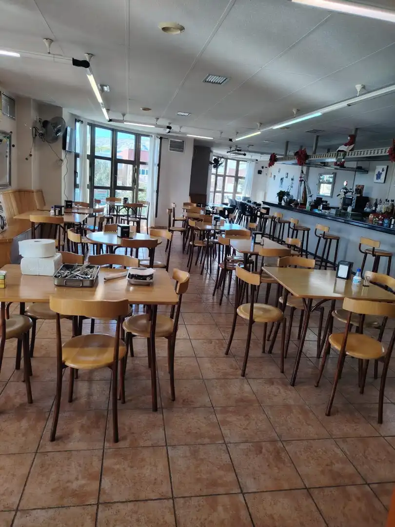 Edificio en venta en Elda