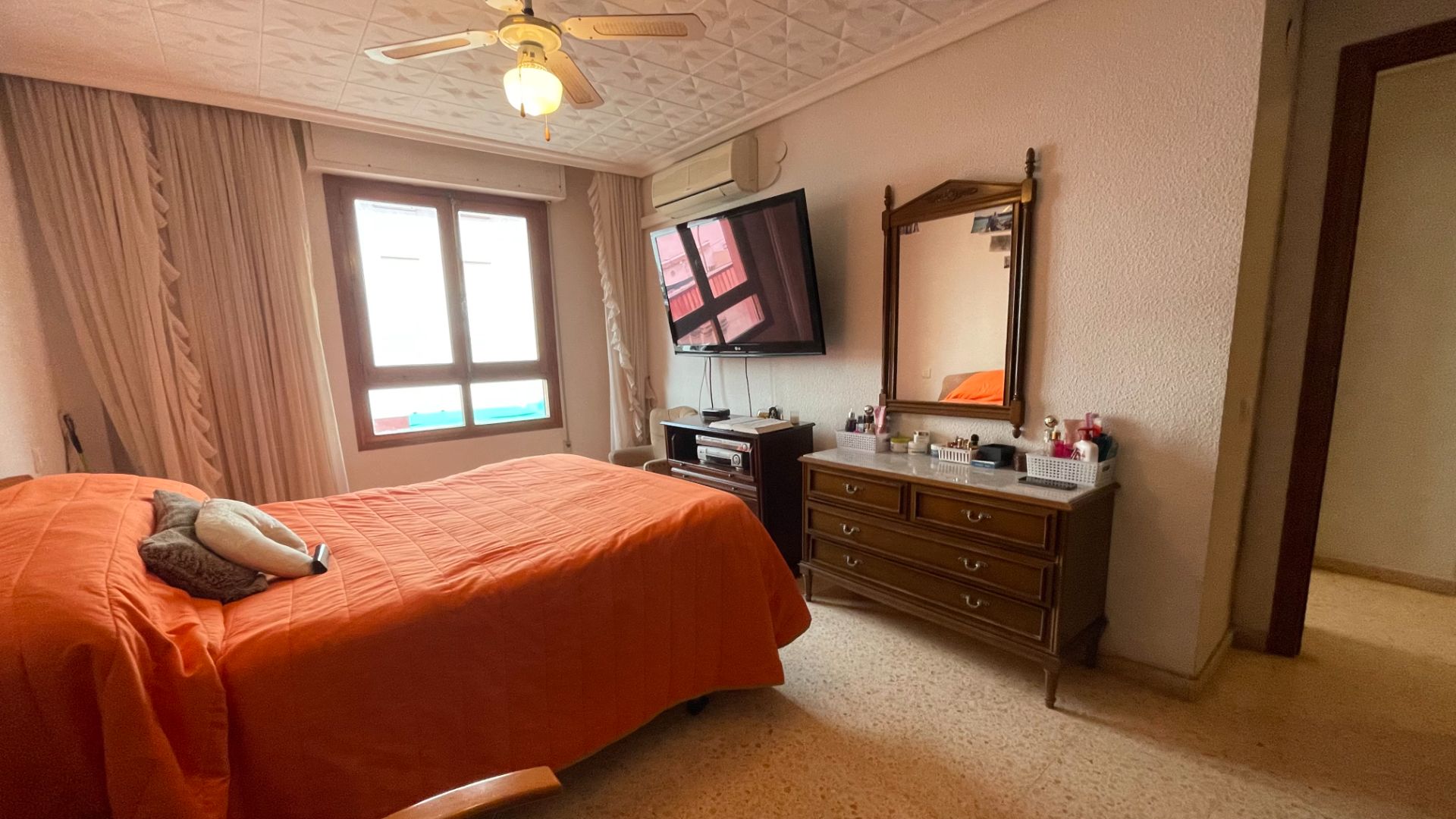 Bedroom of Flat for sale in Onda  with Air Conditioner, Furnished and Balcony