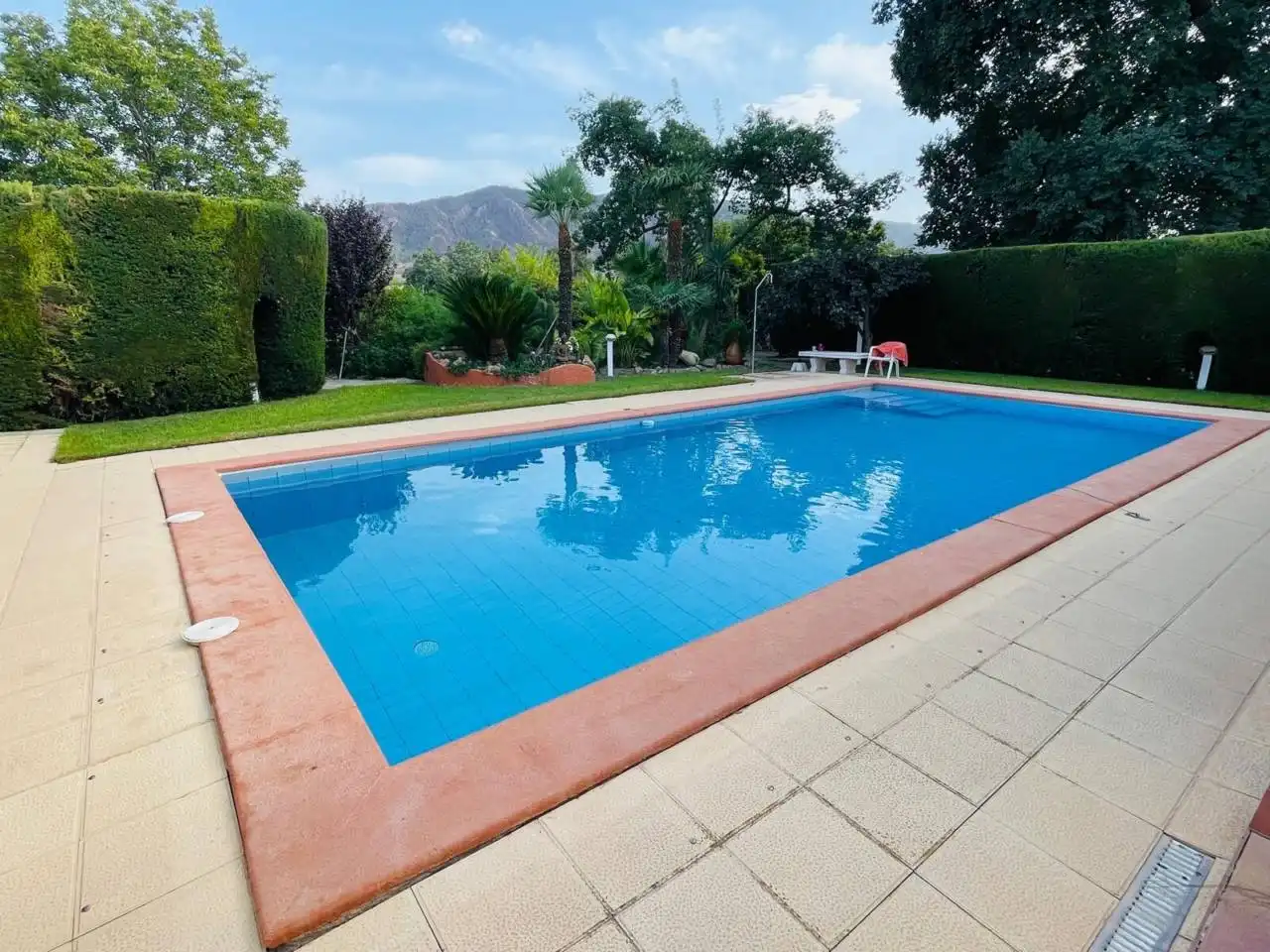 Piscina de Casa o xalet en venda en Murcia amb Aire condicionat, Calefacció i Jardí privat