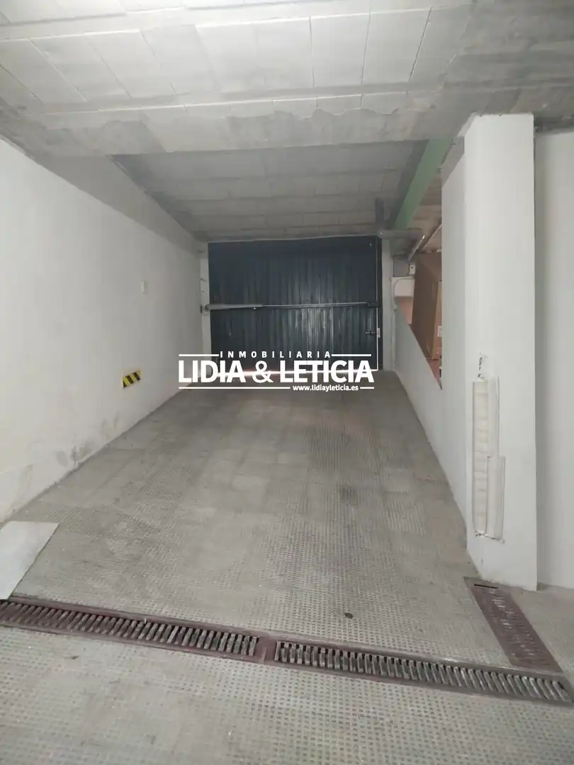 Aparcament de Casa o xalet en venda en Alcalá de Guadaira amb Aire condicionat i Traster