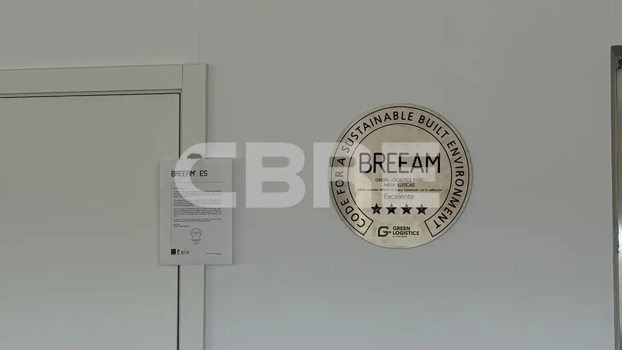 Schlafzimmer von Fabrikhallen zur Miete in Illescas