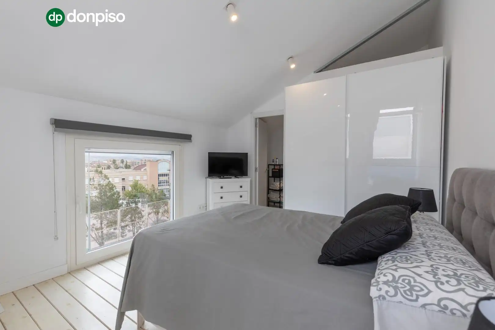 Habitación de Casa o chalet en venta en Granada con Calefacción, Terraza y Trastero