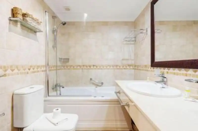 Bathroom of Apartments for rent in Mijas  with Air Conditioner, Terrace and Swimming Pool