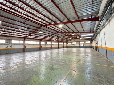 Nau industrial en venda a Carrer Malvasia
