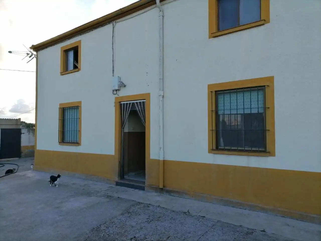 Vista exterior de Finca rústica en venta en Ciudad Rodrigo con Terraza y Amueblado