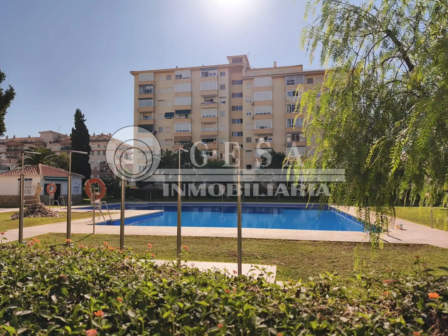 Vista exterior de Pis en venda en Torrox amb Aire condicionat i Piscina