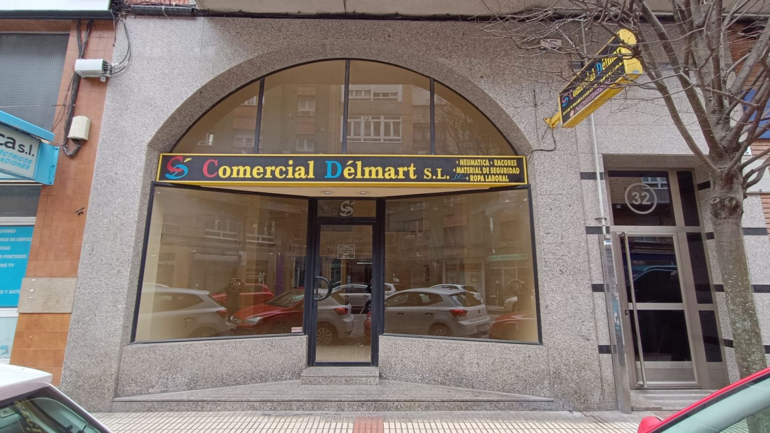Local de lloguer en Gijón  amb Terrassa