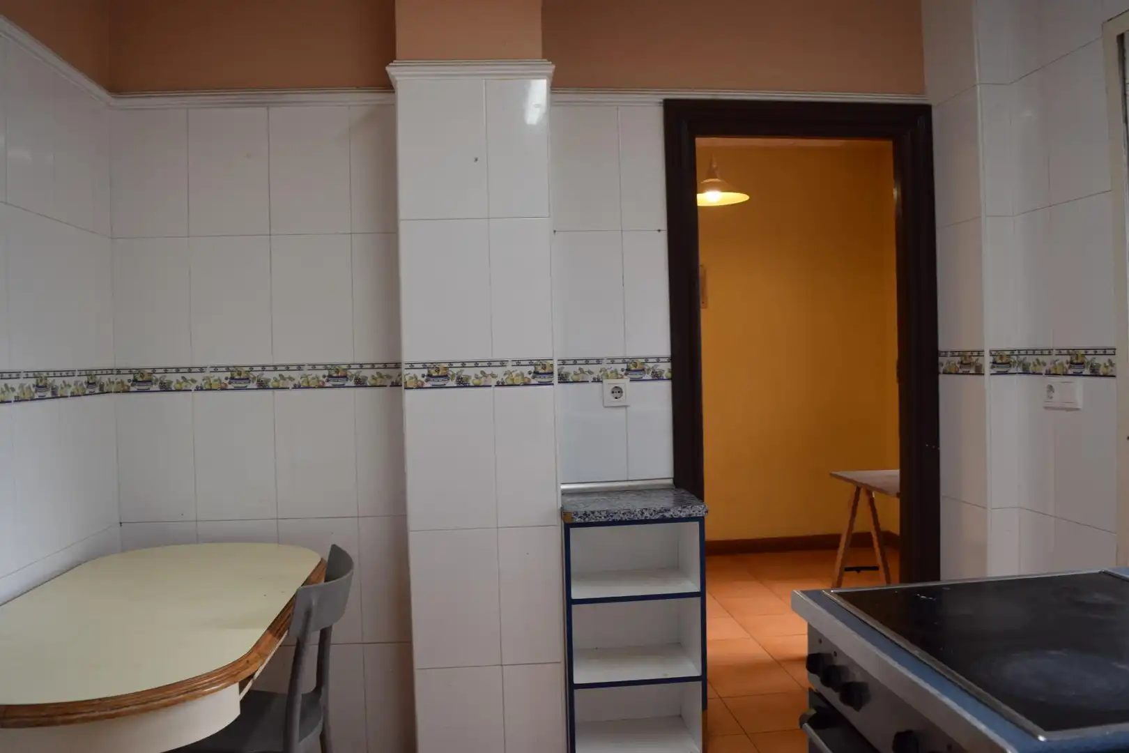 Cuina de Pis en venda en Oviedo  amb Calefacció, Parquet i Traster
