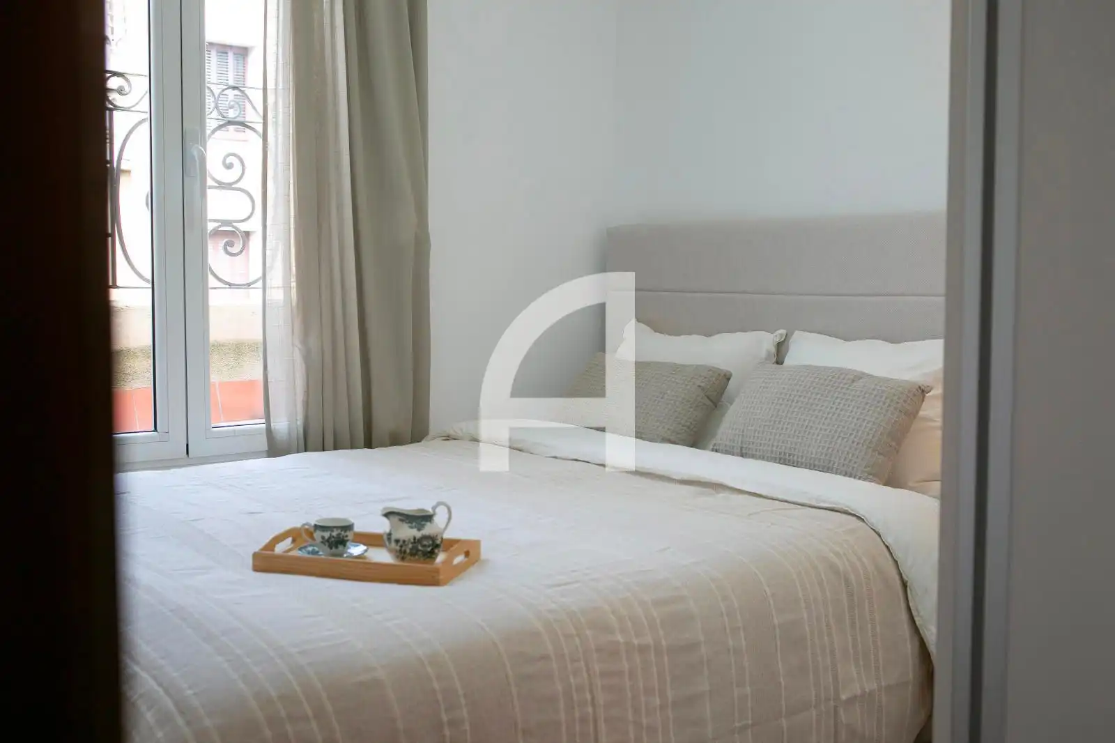Flat with terrace to rent in Carrer de Santalo, imagen 10