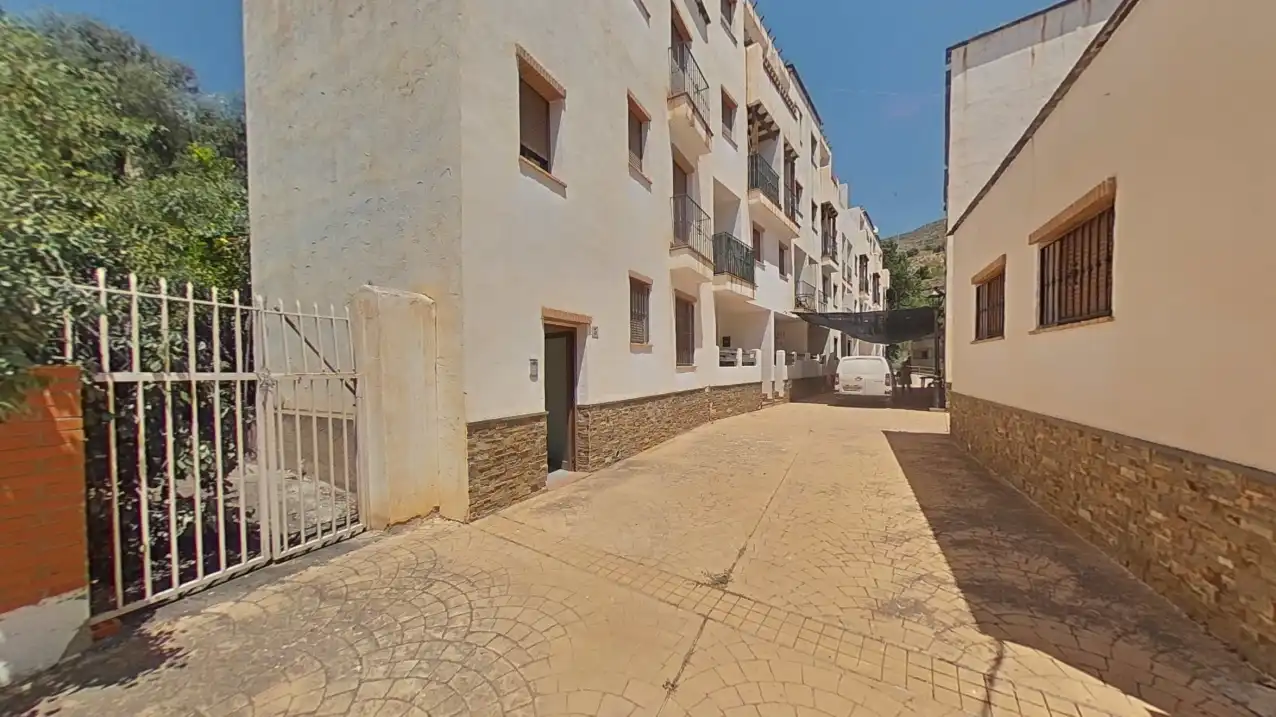 Vista exterior de Piso en venta en Paterna del Río