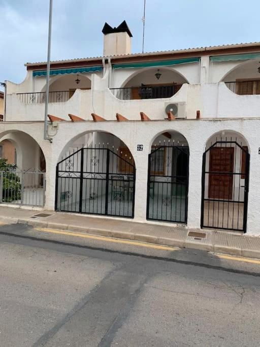 Exterior view of Single-family semi-detached to rent in San Pedro del Pinatar  with Air Conditioner, Terrace and Furnished